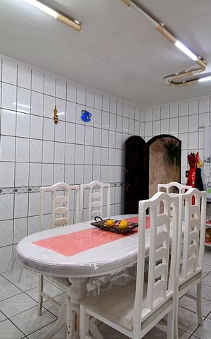 Casa à venda com 178m², 3 quartos e 2 vagasCozinha