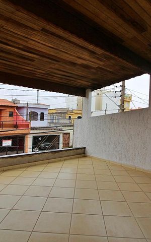 Casa à venda com 178m², 3 quartos e 2 vagasVaranda