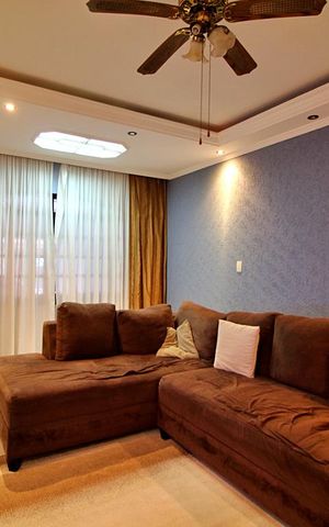 Casa à venda com 178m², 3 quartos e 2 vagasSala