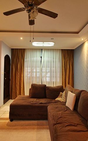 Casa à venda com 178m², 3 quartos e 2 vagasSala