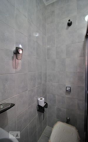 Casa à venda com 178m², 3 quartos e 2 vagasBanheiro 2