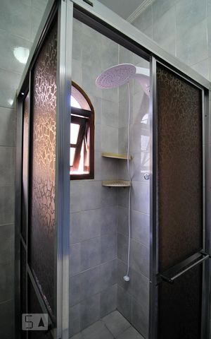 Casa à venda com 178m², 3 quartos e 2 vagasBanheiro 2