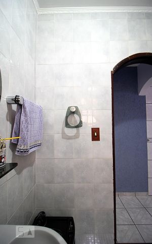 Casa à venda com 178m², 3 quartos e 2 vagasLavabo