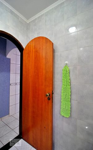 Casa à venda com 178m², 3 quartos e 2 vagasLavabo