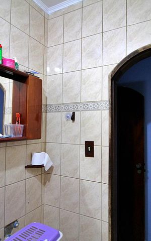 Casa à venda com 178m², 3 quartos e 2 vagasBanheiro da Suíte