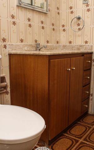 Apartamento à venda com 75m², 2 quartos e sem vaga Apartamento à venda com 75m², 2 quartos e sem vagaBanheiro
