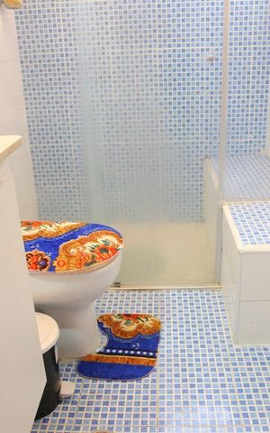 Casa à venda com 150m², 3 quartos e 1 vagaBanheiro
