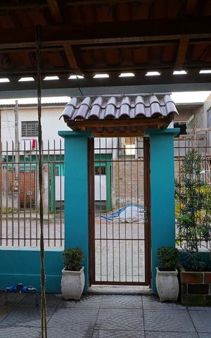 Casa à venda com 120m², 4 quartos e 2 vagasQuarto 3 - vista