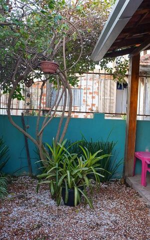 Casa à venda com 120m², 4 quartos e 2 vagasFrente da casa