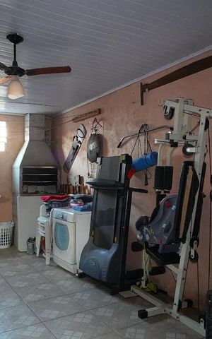 Casa à venda com 120m², 4 quartos e 2 vagasArea de Serviço