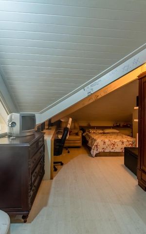 Casa à venda com 270m², 2 quartos e 4 vagas Casa à venda com 270m², 2 quartos e 4 vagasQuarto 2