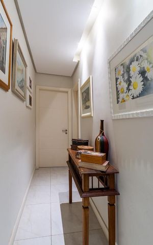 Casa à venda com 270m², 2 quartos e 4 vagas Casa à venda com 270m², 2 quartos e 4 vagasÁrea comum