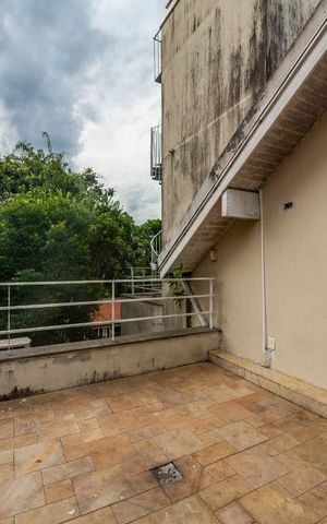 Casa à venda com 270m², 2 quartos e 4 vagas Casa à venda com 270m², 2 quartos e 4 vagasÁrea Externa