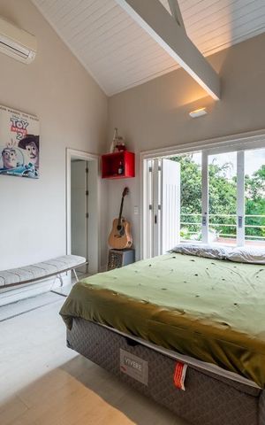 Casa à venda com 270m², 2 quartos e 4 vagas Casa à venda com 270m², 2 quartos e 4 vagasSuíte 2
