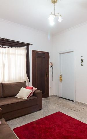 Casa à venda com 70m², 2 quartos e 2 vagasSala