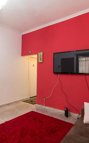 Casa à venda com 70m², 2 quartos e 2 vagasSala