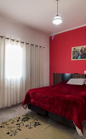 Casa à venda com 70m², 2 quartos e 2 vagasQuarto 1