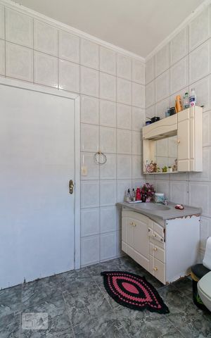 Casa à venda com 70m², 2 quartos e 2 vagasBanheiro