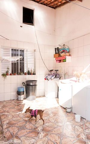 Casa à venda com 70m², 2 quartos e 2 vagasÁrea de serviço
