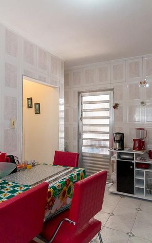 Casa à venda com 70m², 2 quartos e 2 vagasCozinha