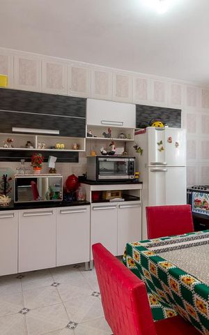 Casa à venda com 70m², 2 quartos e 2 vagasCozinha