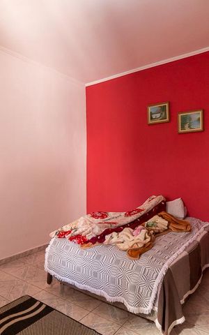 Casa à venda com 70m², 2 quartos e 2 vagasQuarto 2