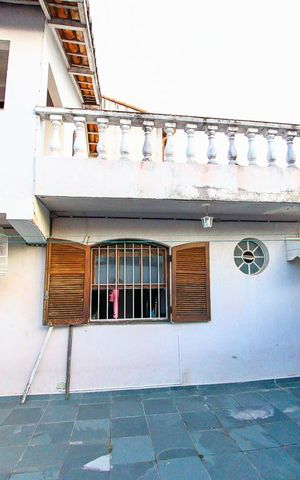 Casa para alugar com 248m², 6 quartos e 6 vagas Casa para alugar com 248m², 6 quartos e 6 vagasQuintal