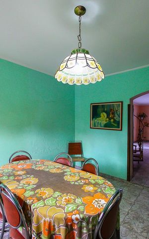 Casa para alugar com 248m², 6 quartos e 6 vagas Casa para alugar com 248m², 6 quartos e 6 vagasSala de Jantar