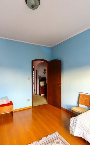 Casa para alugar com 248m², 6 quartos e 6 vagas Casa para alugar com 248m², 6 quartos e 6 vagasQuarto 3