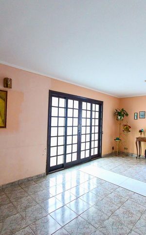 Casa para alugar com 248m², 6 quartos e 6 vagas Casa para alugar com 248m², 6 quartos e 6 vagasHall da Sala