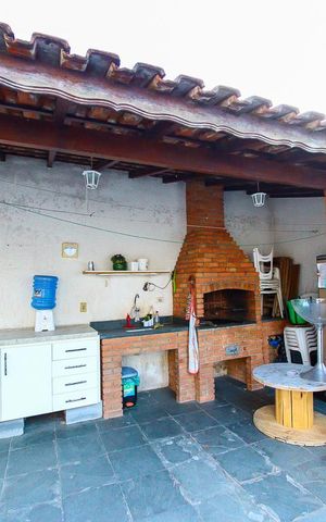 Casa para alugar com 248m², 6 quartos e 6 vagas Casa para alugar com 248m², 6 quartos e 6 vagasChurrasqueira