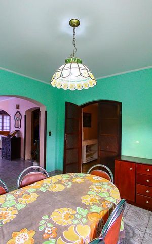 Casa para alugar com 248m², 6 quartos e 6 vagas Casa para alugar com 248m², 6 quartos e 6 vagasSala de Jantar