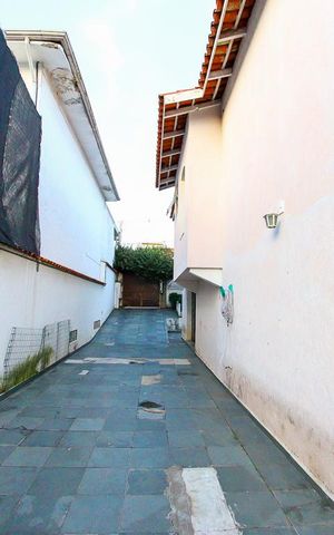 Casa para alugar com 248m², 6 quartos e 6 vagas Casa para alugar com 248m², 6 quartos e 6 vagasQuintal