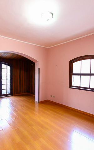Casa para alugar com 248m², 6 quartos e 6 vagas Casa para alugar com 248m², 6 quartos e 6 vagasQuarto 1