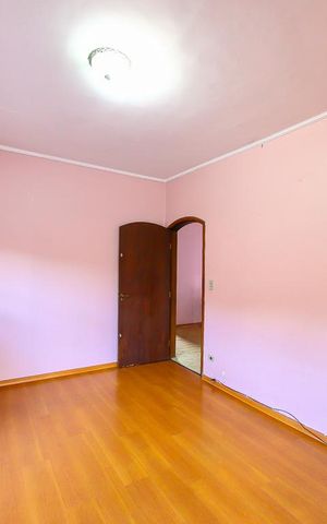Casa para alugar com 248m², 6 quartos e 6 vagas Casa para alugar com 248m², 6 quartos e 6 vagasQuarto 1