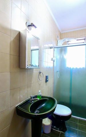 Casa para alugar com 248m², 6 quartos e 6 vagas Casa para alugar com 248m², 6 quartos e 6 vagasBanheiro