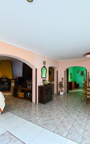 Casa para alugar com 248m², 6 quartos e 6 vagas Casa para alugar com 248m², 6 quartos e 6 vagasHall da Sala