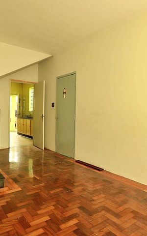 Casa à venda com 126m², 5 quartos e 1 vagaSala