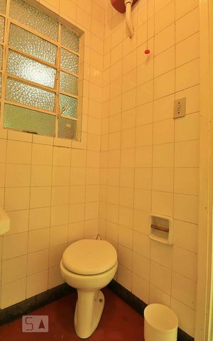 Casa à venda com 126m², 5 quartos e 1 vagaBanheiro de Serviço