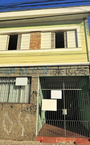 Casa à venda com 126m², 5 quartos e 1 vagaFachada