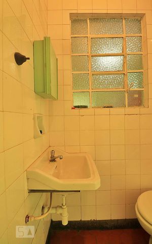 Casa à venda com 126m², 5 quartos e 1 vagaBanheiro de Serviço