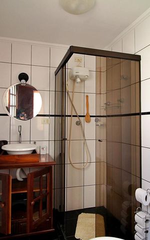 Apartamento à venda com 97m², 2 quartos e 2 vagasBanheiro da Suíte