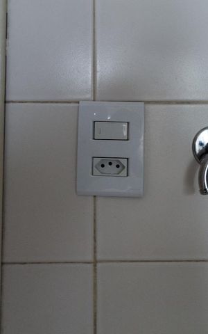 Casa para alugar com 550m², 8 quartos e 3 vagas Casa para alugar com 550m², 8 quartos e 3 vagasBanheiro
