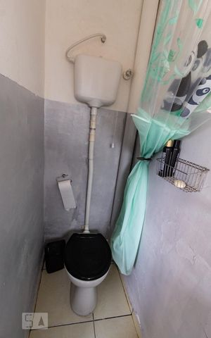 Casa para alugar com 550m², 8 quartos e 3 vagas Casa para alugar com 550m², 8 quartos e 3 vagasTerraço - Banheiro