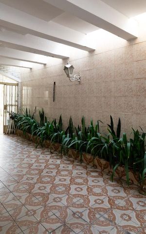 Casa para alugar com 550m², 8 quartos e 3 vagas Casa para alugar com 550m², 8 quartos e 3 vagasGaragem