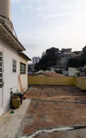 Casa para alugar com 550m², 8 quartos e 3 vagas Casa para alugar com 550m², 8 quartos e 3 vagasTerraço