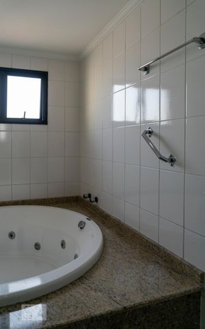 Apartamento à venda com 261m², 4 quartos e 3 vagasBanheiro suite 1