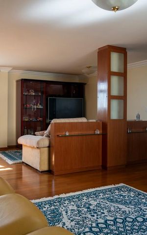 Apartamento à venda com 261m², 4 quartos e 3 vagasSala