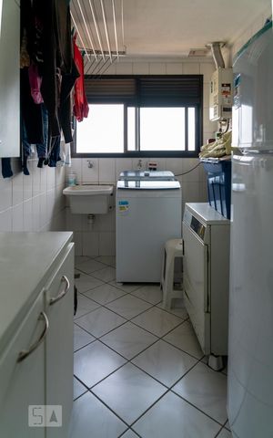 Apartamento à venda com 261m², 4 quartos e 3 vagasLavanderia