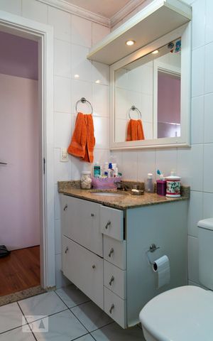 Apartamento à venda com 261m², 4 quartos e 3 vagasBanheiro suite 2